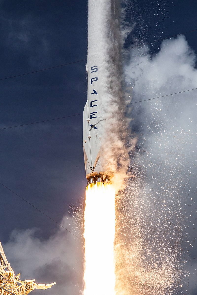 Scalability in Space Exploration: SpaceX vs. NASA