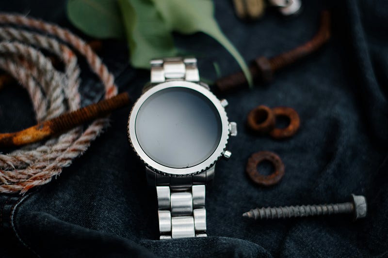 Fossil smartwatch design showcasing style and technology