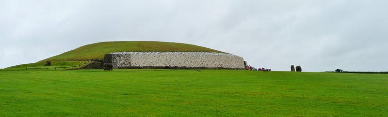 The Great Circle surrounding Newgrange